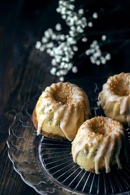 Mini Bundt Cakes de café y vainilla