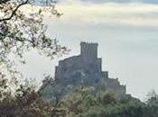 LIENZOS SAETERASEl castillo Alburquerque visto de...