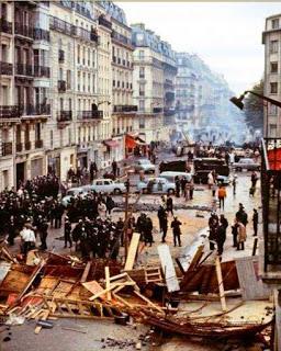 Avenida de París, durante los incidentes de mayo del 68.