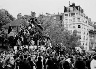 Manifestación del mayo del 68 en las calles de París.