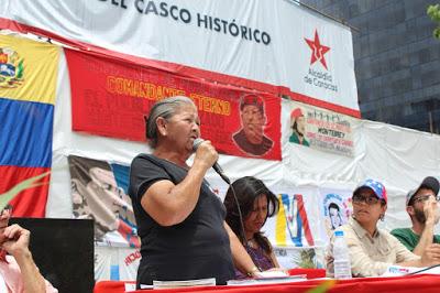 EL RECREO-Erika Farias se reune con los movimientos sociales en la Plaza El Venezolano