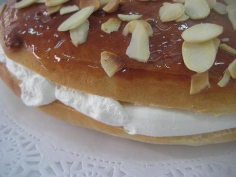 PASTEL DE SAINT TROPÉZ O TARTA TROPÉZIENNE