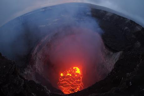 Hawaii se mantiene en Alerta ante la posibilidad de nuevas explosiones del volcán Kilauea