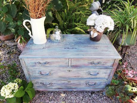 Cómoda multicolor Cómoda multicolor