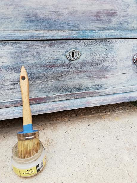 Cómoda multicolor Cómoda multicolor