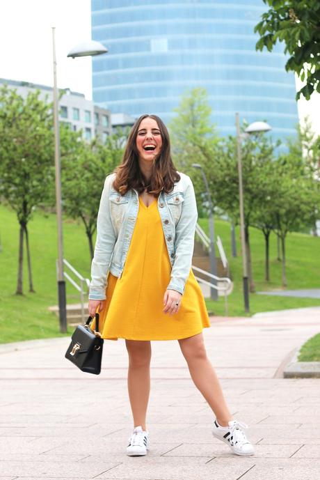 Outfit spotychic con vestido amarillo - Paperblog