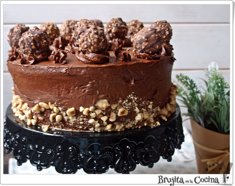 Tarta Avellana y chocolate (Tarta Ferrero)- 9 años de Brujita