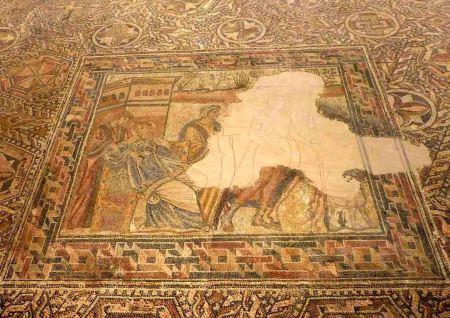 Urania y Arato en la bodega romana de Arellano