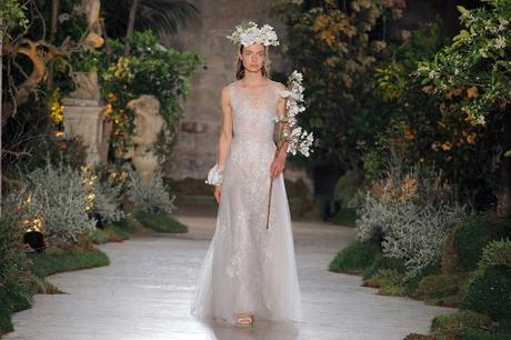 La prestigiosa diseñadora Reem Acra nos transporta a un bosque encantado lleno de bellas princesas con su desfile de la BBFW de 2018