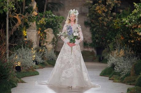 La prestigiosa diseñadora Reem Acra nos transporta a un bosque encantado lleno de bellas princesas con su desfile de la BBFW de 2018