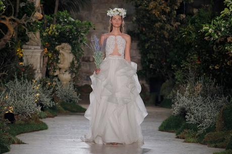 La prestigiosa diseñadora Reem Acra nos transporta a un bosque encantado lleno de bellas princesas con su desfile de la BBFW de 2018