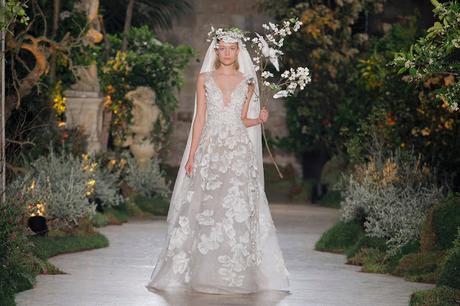 La prestigiosa diseñadora Reem Acra nos transporta a un bosque encantado lleno de bellas princesas con su desfile de la BBFW de 2018