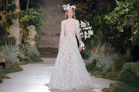 La prestigiosa diseñadora Reem Acra nos transporta a un bosque encantado lleno de bellas princesas con su desfile de la BBFW de 2018