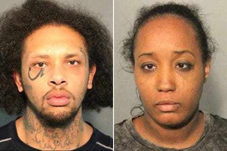 'La tortura ocurrió en esta casa': los padres acusan a la policía de encontrar 10 niños viviendo en medio de las heces y la basura