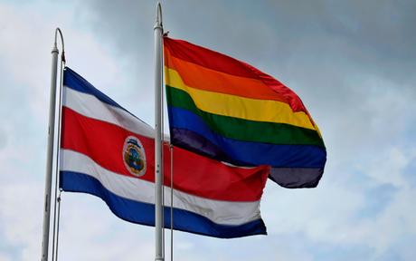 Costa Rica. Se aprueba el cambio de nombre a personas trans