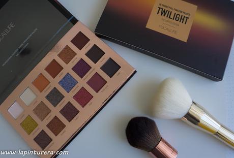 Paleta Twilight de Focallure: Reseña, swatches y looks 02 paleta 01