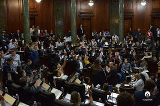 Tarifas:El ley, rebaja simbólica en agua y gas para porteños