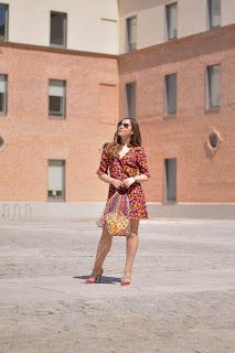 How to wear a flowered dress