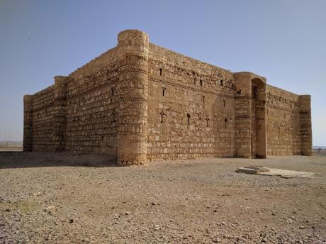 Castillo del desierto Qasr Kharana. Jordania