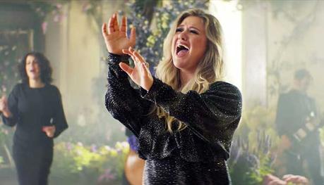 Nuevo videoclip de Kelly Clarkson