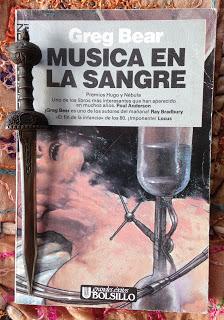 Portada del libro Música en la sangre, de Greg Bear