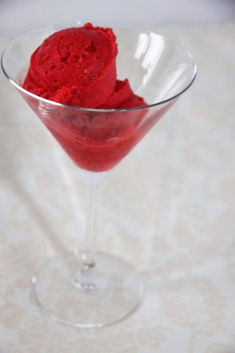 sorbete de frambuesas con rosas sorbete de frambuesas con rosas