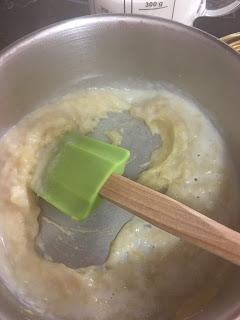 Mejillones Con Verduras Gratinados Con Bechamel De Tomate