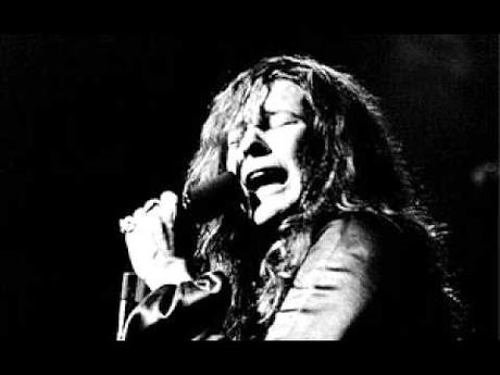 LAS MEJORES CANTANTES DE ROCK: ENTRE KAREN CARPENTER Y JANIS JOPLIN  El rock siempre ha contado con voces de chicas, las cuales han enriquecido el género y le han dado una perspectiva propia. Y como es lógico, existe una gran diversidad, con muchas que...