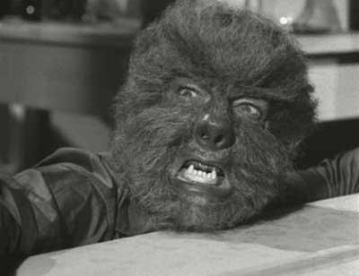 Lon Chaney Jr como Hombre Lobo en La Casa del Terror