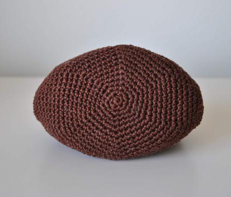 MONEDERO MARRON DE GANCHILLO