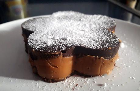 CHOCOLATINA RELLENA DE CREMA DE GALLETAS