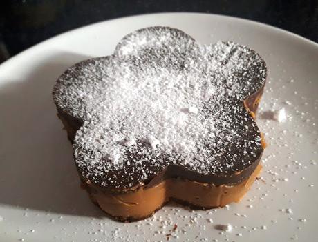 CHOCOLATINA RELLENA DE CREMA DE GALLETAS