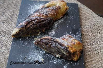 Trenza de hojaldre con chocolate y nueces