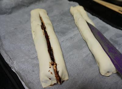 Trenza de hojaldre con chocolate y nueces