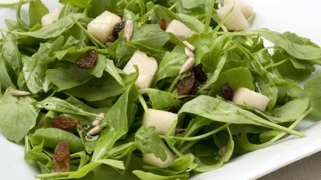 Recetas saludables : Ensalada detox de pera , pasas y rúcula Recetas saludables : Ensalada detox de pera , pasas y rúcula