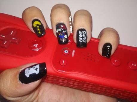 Diseño de uñas gamer: Super Mario Bros y Come-Cocos