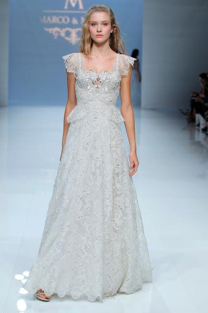 La colección 2019 de vestidos de novia y fiesta de Marco & María nos transporta nostálgicamente al sueño de una noche de verano