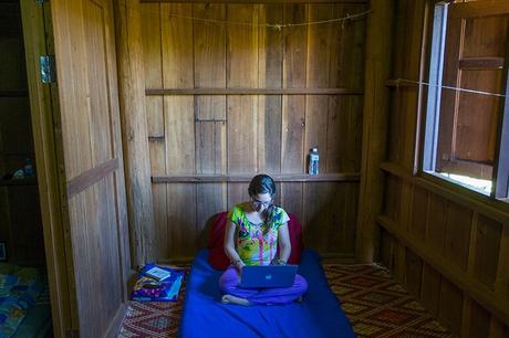 Esta fue una de mis oficinas: un colchon en el suelo en una cabaña de madera en Tailandia; La Meca de los nómadas digitales.