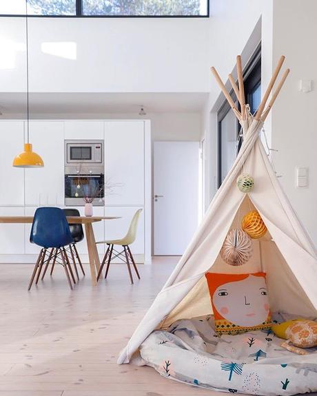 habitación juegos habitación infantil decoración nórdica decoración niños decoración colorida decoración blanco y color casa en berlin habitación juegos habitación infantil decoración nórdica decoración niños decoración colorida decoración blanco y color casa en berlin
