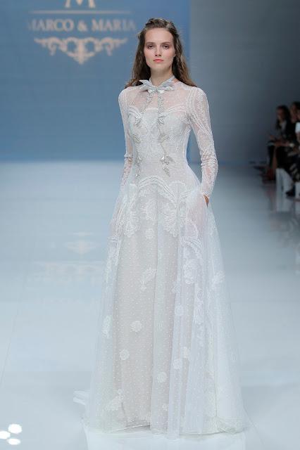 La colección 2019 de vestidos de novia y fiesta de Marco & María nos transporta nostálgicamente al sueño de una noche de verano