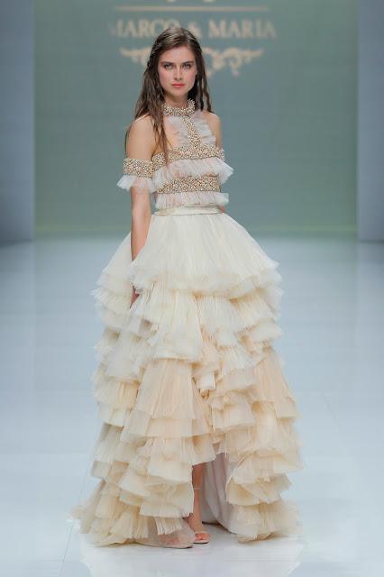 La colección 2019 de vestidos de novia y fiesta de Marco & María nos transporta nostálgicamente al sueño de una noche de verano