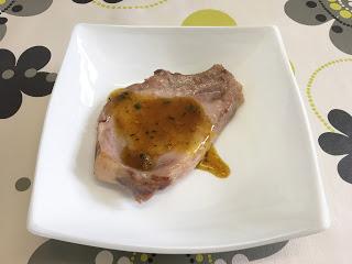 Chuleta de cerdo con salsa de mostaza y miel