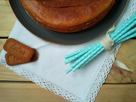Lotus cheesecake. Deliciosa tarta de queso horneada con crema de galeltas Lotus. Lotus cheesecake. Deliciosa tarta de queso horneada con crema de galeltas Lotus.