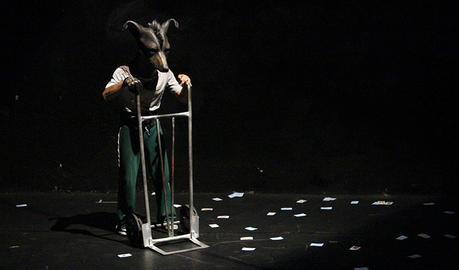 ‘Curandero’: Acto de sanación en el submundo escénico