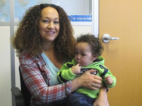AP RACHEL DOLEZAL WELFARE FRAUDE UN ARCHIVO EE.UU. WA