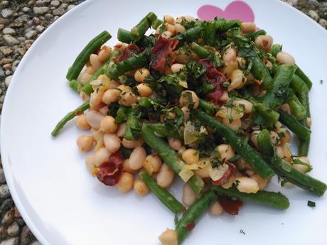 ENSALADA DE LEGUMBRES Y JUDÍAS VERDES