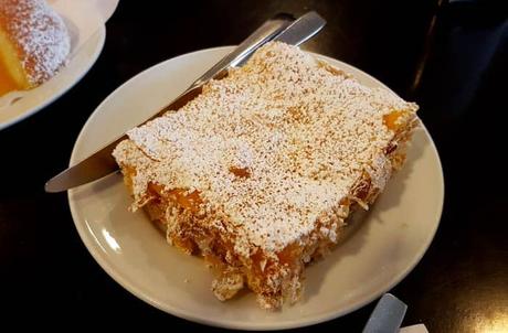 Comer en Amarante. Tapeo a la portuguesa en una bodega con solera Dulce conventual en la Confeitaria da Ponte comer en Amarante