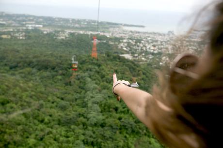 Vestido negro corto en Puerto Plata Funicular Puerto Plata República Dominicana
