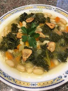 POTAJE DE ALUBIAS BLANCAS Y KALE DE MI AMIGA MARÍA JOSE POTAJE DE ALUBIAS BLANCAS Y KALE DE MI AMIGA MARÍA JOSE