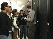 Estudiantes universitarios visitan telepuerto Centurylink